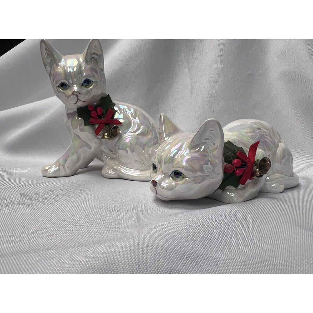 Vintage Enesco White Christmas Cat Figurines Iridescent Luster Holly Bells 1988